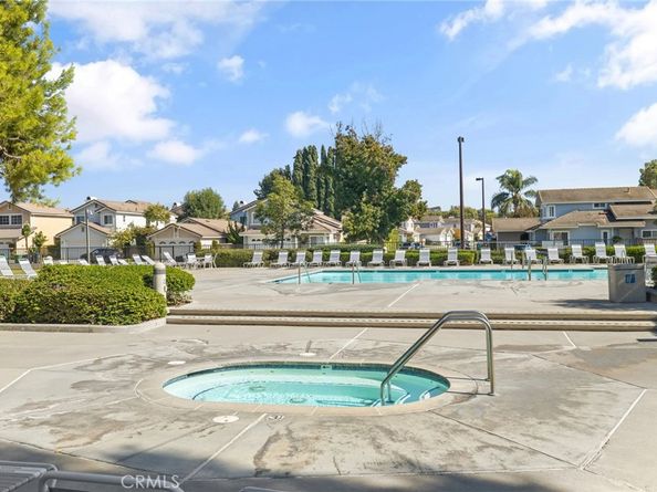 83 Briarglen 21, Irvine CA 92614