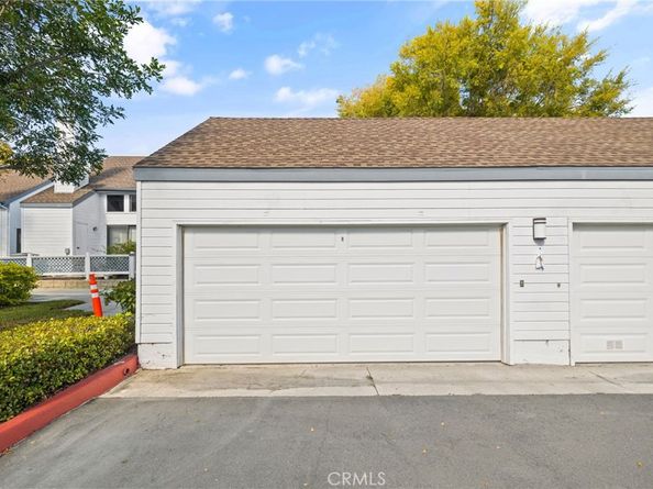 83 Briarglen 21, Irvine CA 92614