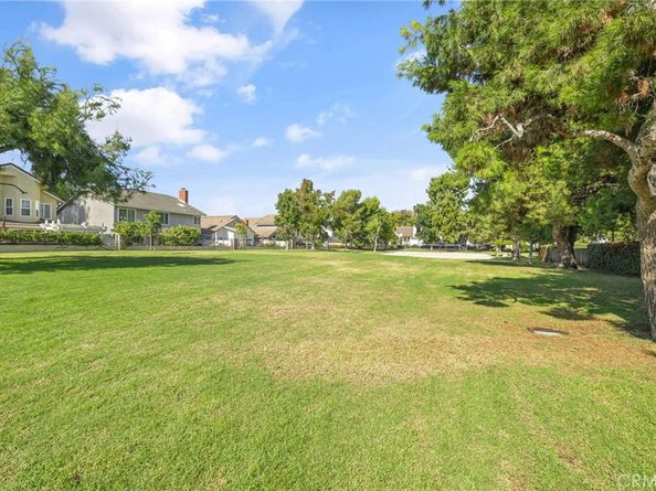 83 Briarglen 21, Irvine CA 92614