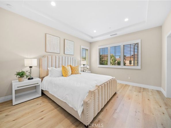 64 Wildvine, Irvine CA 92620