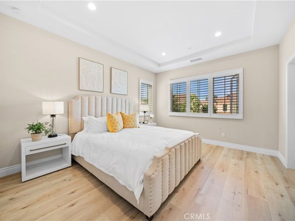 64 Wildvine, Irvine CA 92620