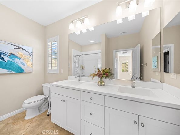 64 Wildvine, Irvine CA 92620