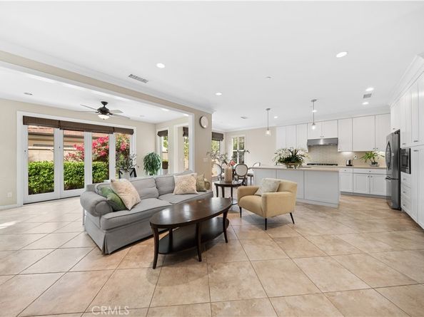 64 Wildvine, Irvine CA 92620