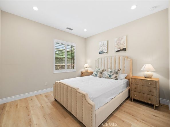 64 Wildvine, Irvine CA 92620