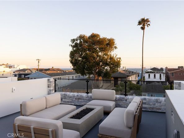 1313 Ocean Avenue, Seal Beach CA 90740