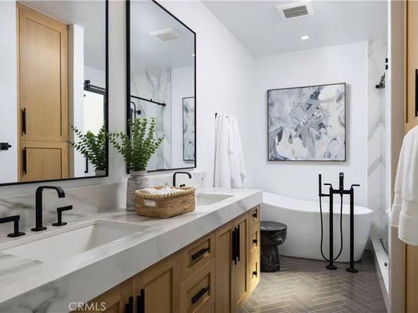 1313 Ocean Avenue, Seal Beach CA 90740