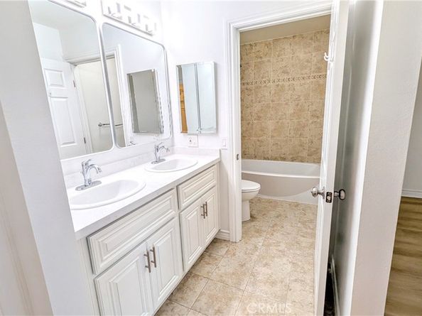 61 Ashbrook, Irvine CA 92604