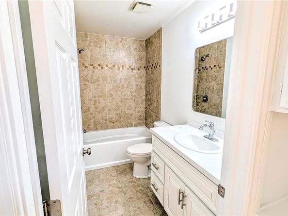 61 Ashbrook, Irvine CA 92604