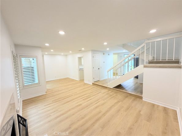 61 Ashbrook, Irvine CA 92604