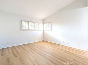 61 Ashbrook, Irvine CA 92604