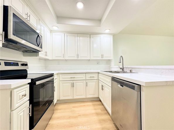61 Ashbrook, Irvine CA 92604