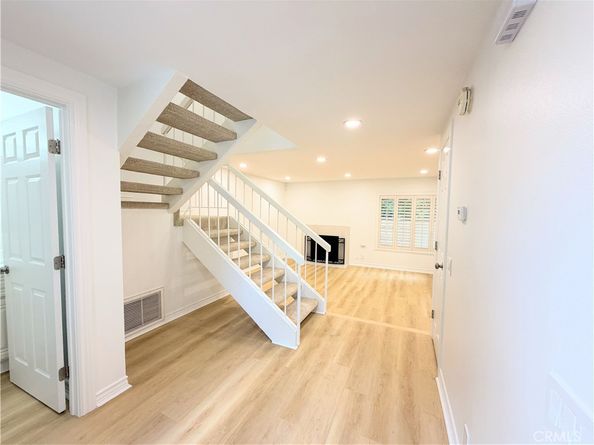 61 Ashbrook, Irvine CA 92604