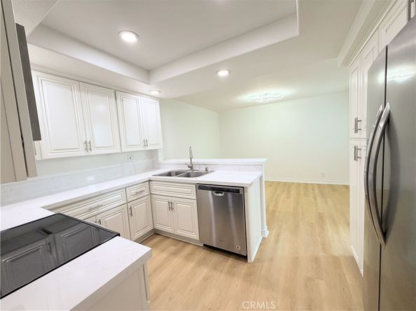 61 Ashbrook, Irvine CA 92604