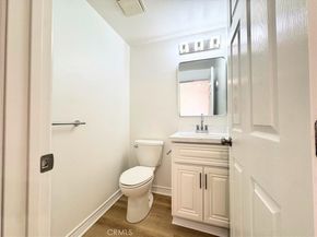 61 Ashbrook, Irvine CA 92604