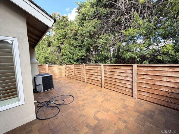 61 Ashbrook, Irvine CA 92604