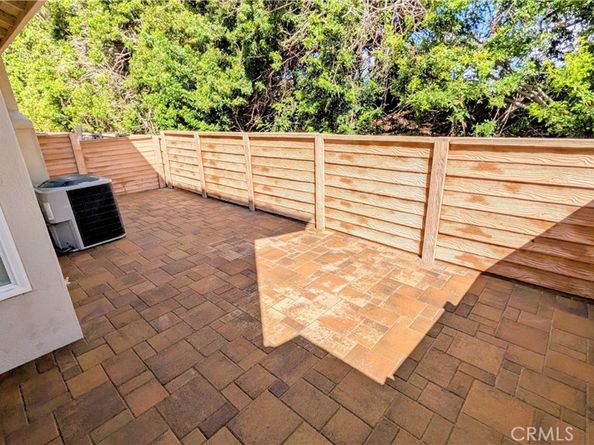 61 Ashbrook, Irvine CA 92604