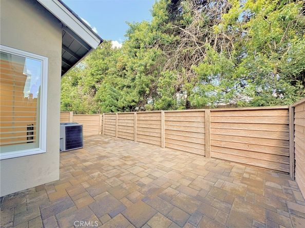 61 Ashbrook, Irvine CA 92604