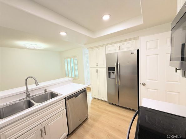 61 Ashbrook, Irvine CA 92604