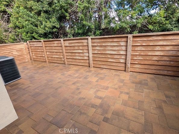 61 Ashbrook, Irvine CA 92604