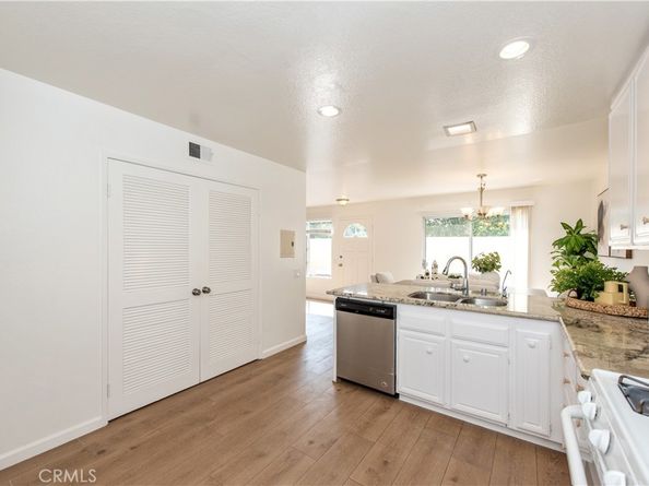 28 Exeter 19, Irvine CA 92612