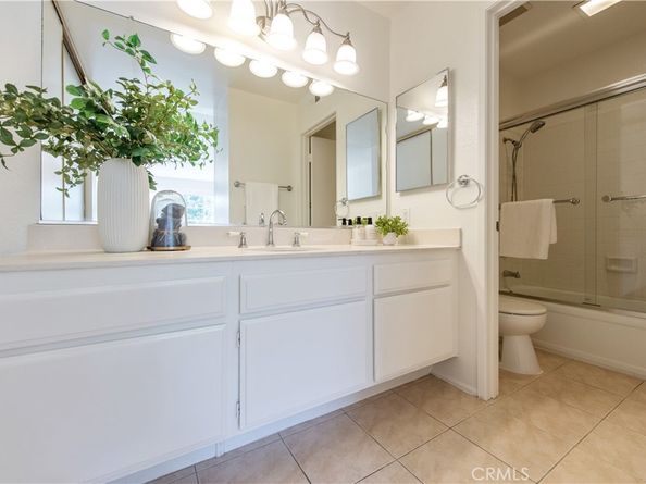 28 Exeter 19, Irvine CA 92612