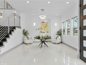 7702 Alberta, Huntington Beach CA 92648