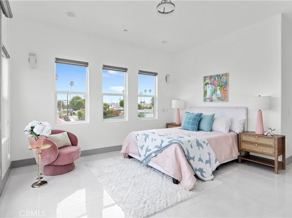 7702 Alberta, Huntington Beach CA 92648