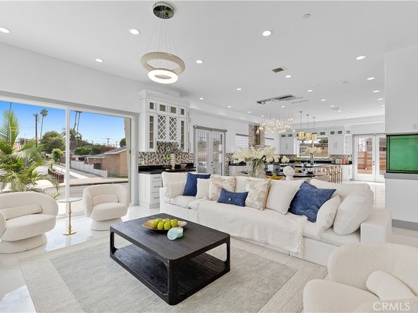 7702 Alberta, Huntington Beach CA 92648