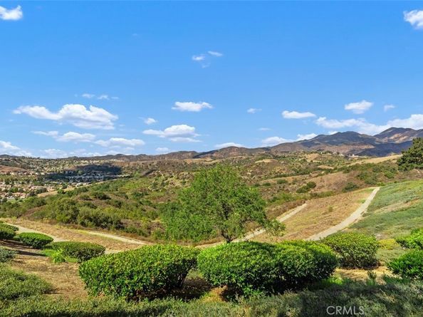 2 Via Bandada, Rancho Santa Margarita CA 92688