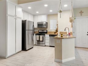28871 Canyon Point, Lake Forest CA 92679