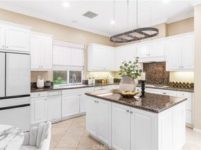 23 Vacaville, Irvine CA 92602