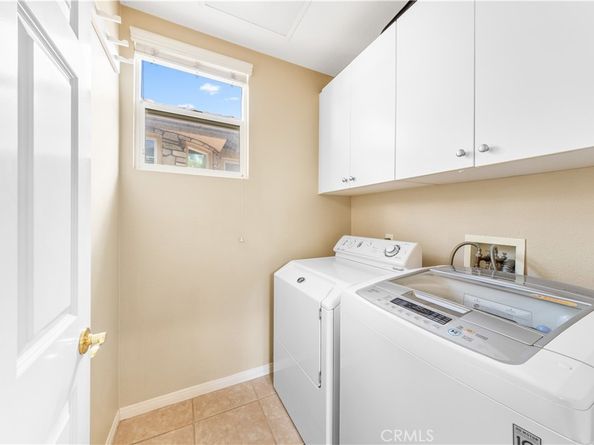23 Vacaville, Irvine CA 92602