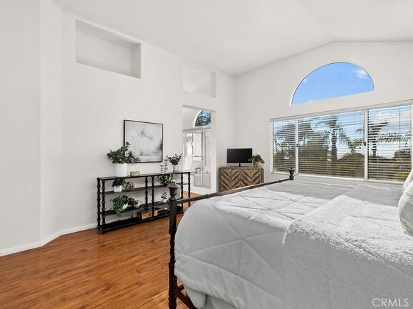 7 pandale, Lake Forest CA 92610