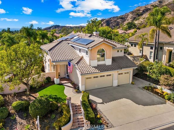 7 pandale, Lake Forest CA 92610