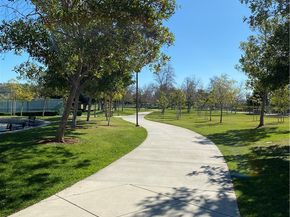 7 pandale, Lake Forest CA 92610
