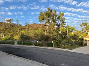 7 pandale, Lake Forest CA 92610