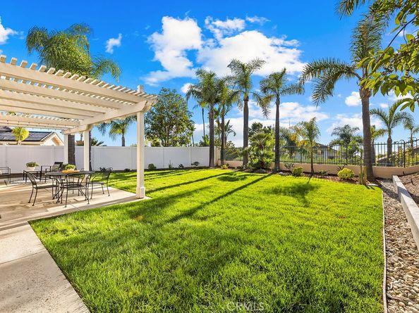 7 pandale, Lake Forest CA 92610