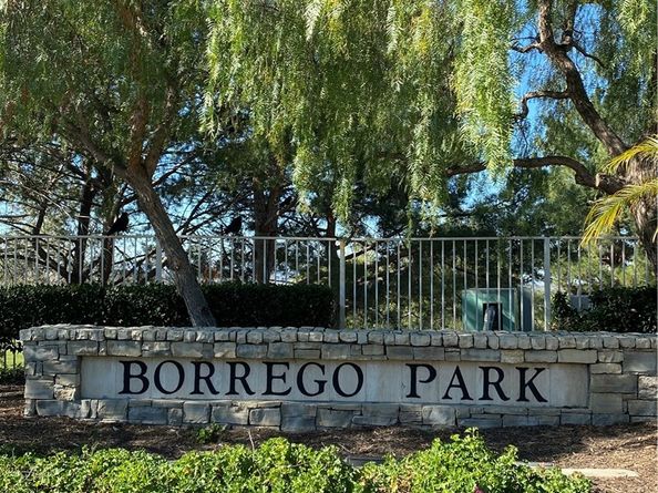 7 pandale, Lake Forest CA 92610