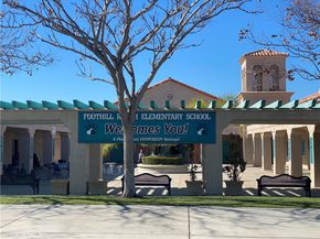 7 pandale, Lake Forest CA 92610