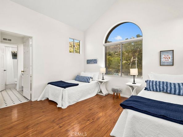 7 pandale, Lake Forest CA 92610