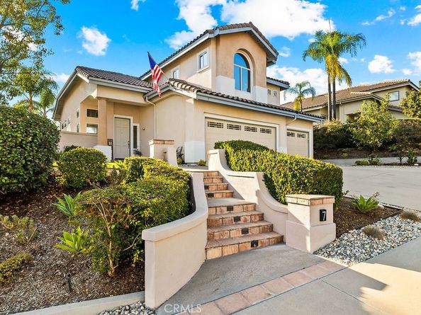 7 pandale, Lake Forest CA 92610