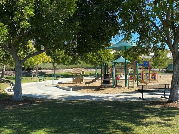 7 pandale, Lake Forest CA 92610