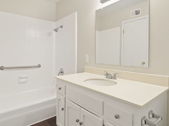5996 College Avenue, San Diego CA 92120