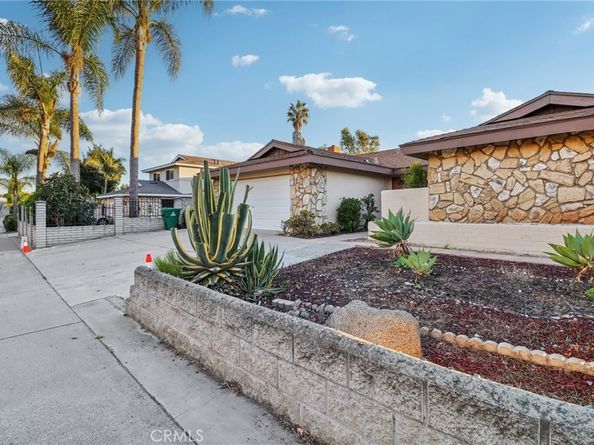 5996 College Avenue, San Diego CA 92120