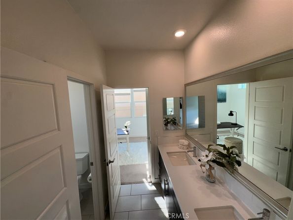 111 Newall, Irvine CA 92618