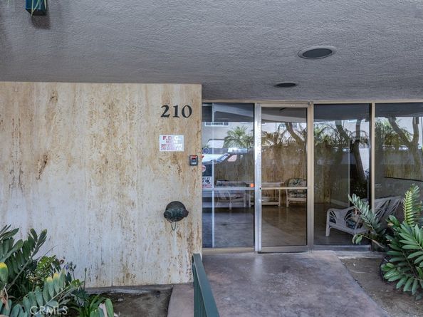 210 Grand Avenue 201, Long Beach CA 90803
