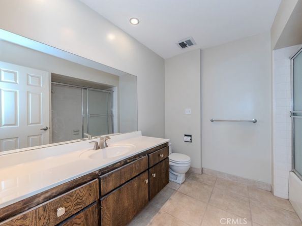 210 Grand Avenue 201, Long Beach CA 90803