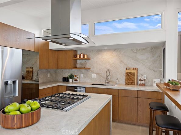 1094 Katella Street, Laguna Beach CA 92651