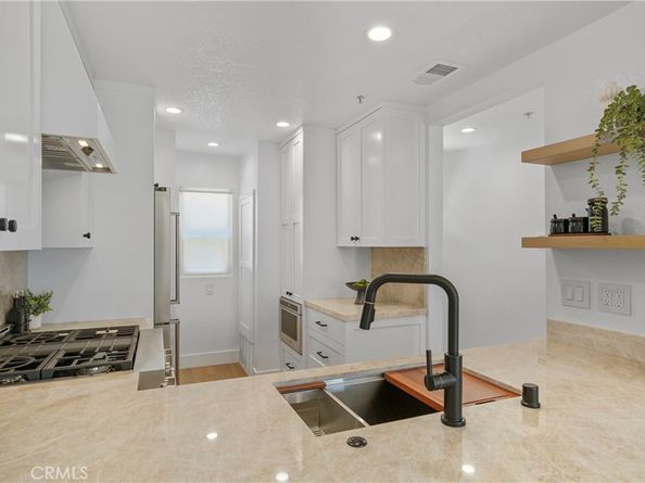 2000 Pacific Coast Highway 313, Huntington Beach CA 92648