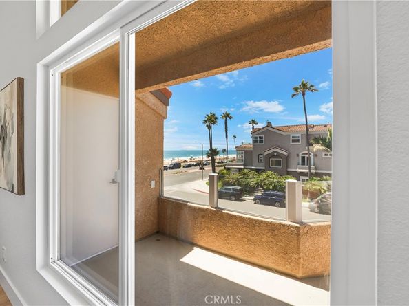 2000 Pacific Coast Highway 313, Huntington Beach CA 92648